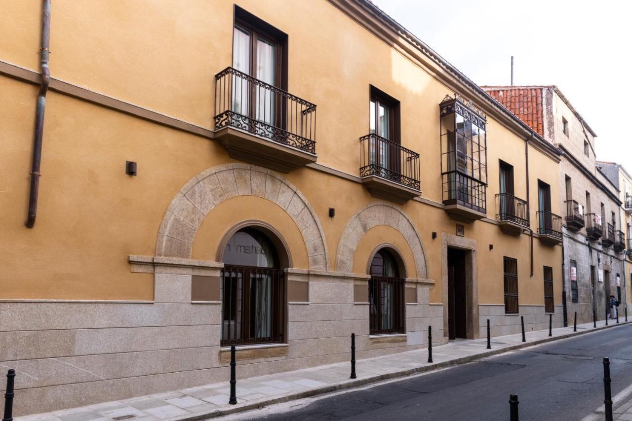 Apartamentos Turisticos De La Bernarda Caceres Luaran gambar