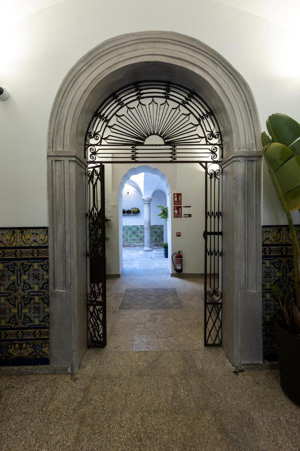 Apartamentos Turisticos De La Bernarda Caceres Luaran gambar