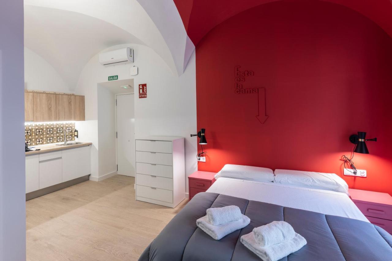 Apartamentos Turisticos De La Bernarda Caceres Luaran gambar