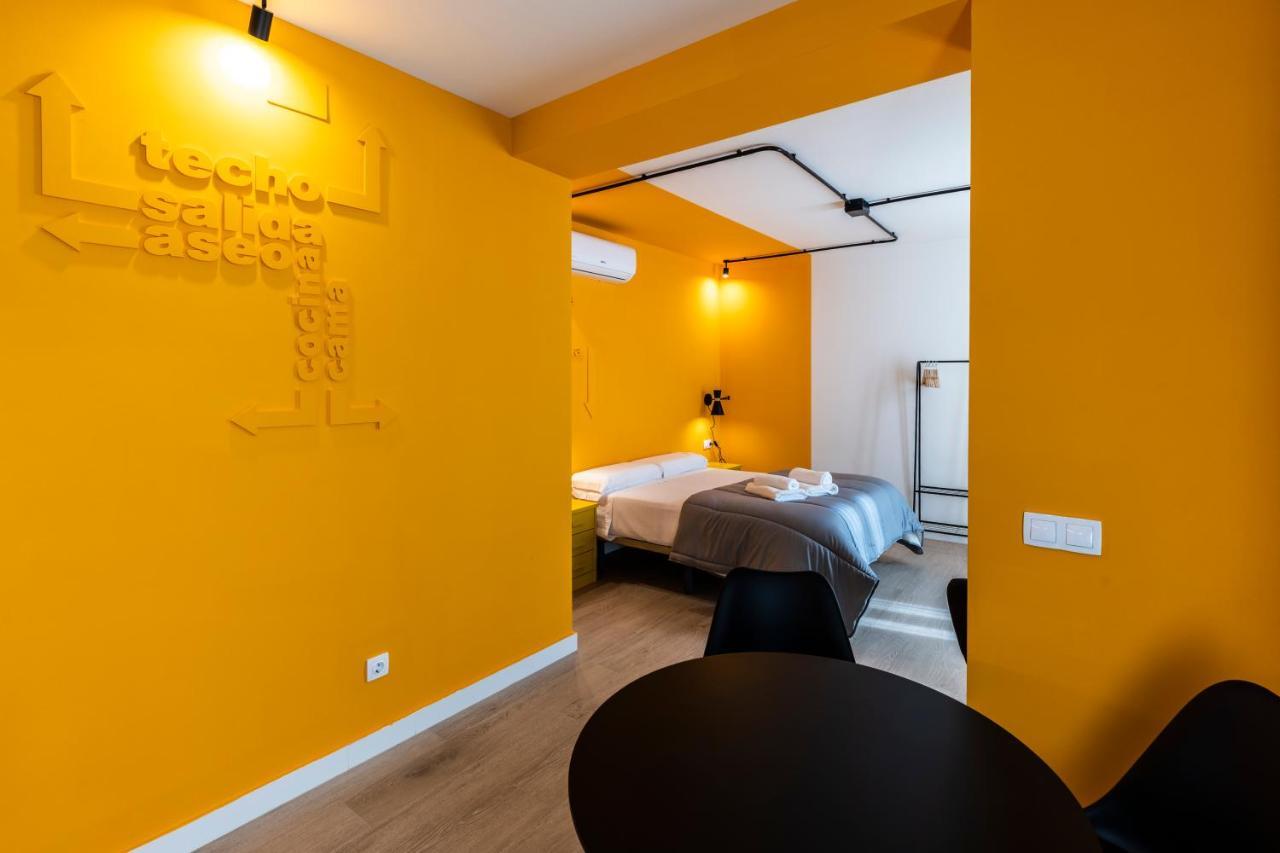 Apartamentos Turisticos De La Bernarda Caceres Luaran gambar
