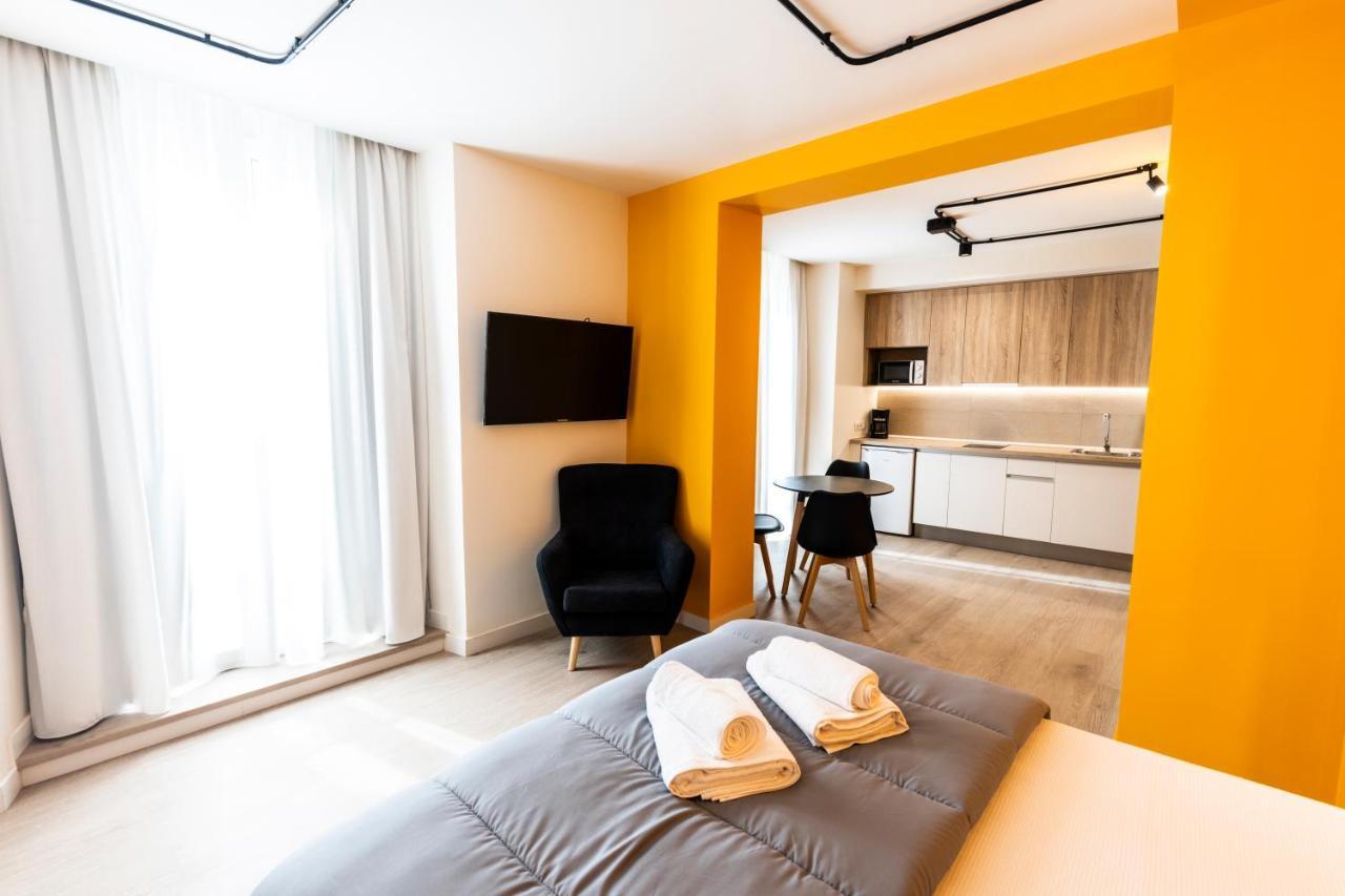 Apartamentos Turisticos De La Bernarda Caceres Luaran gambar