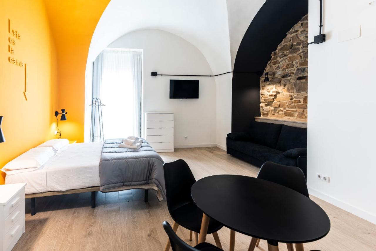 Apartamentos Turisticos De La Bernarda Caceres Luaran gambar